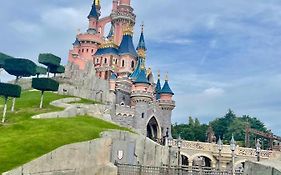 5 Min From Disneyland Cozy Retreat